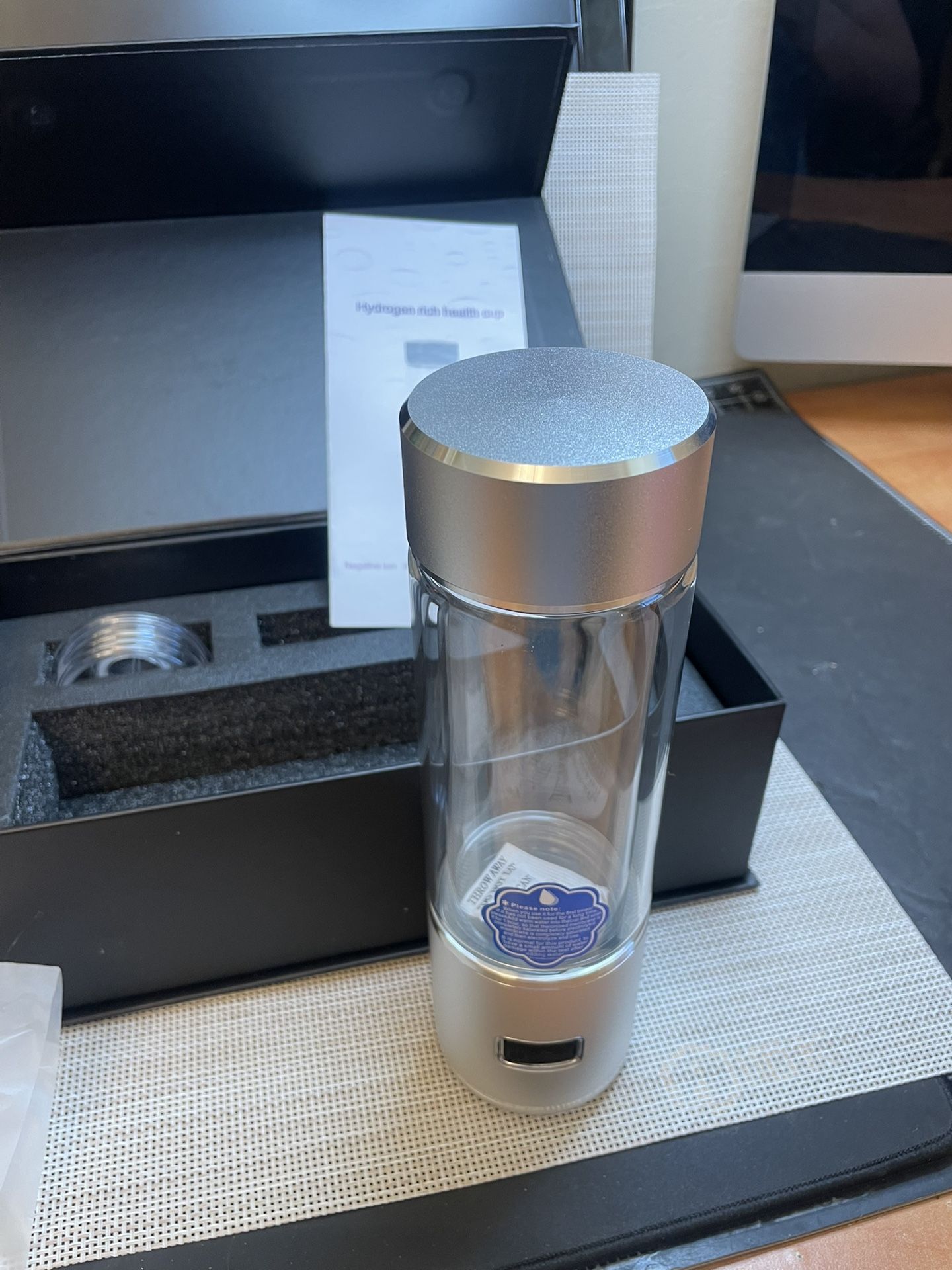 💧 Upgraded Hydrogen Water Bottle – Portable & Rechargeable 💧 📍 Pickup Location: S. Durango & 215 near IKEA 💲 Brand New – $20 firm 🛠️ Product Fea