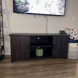 Tv stand 