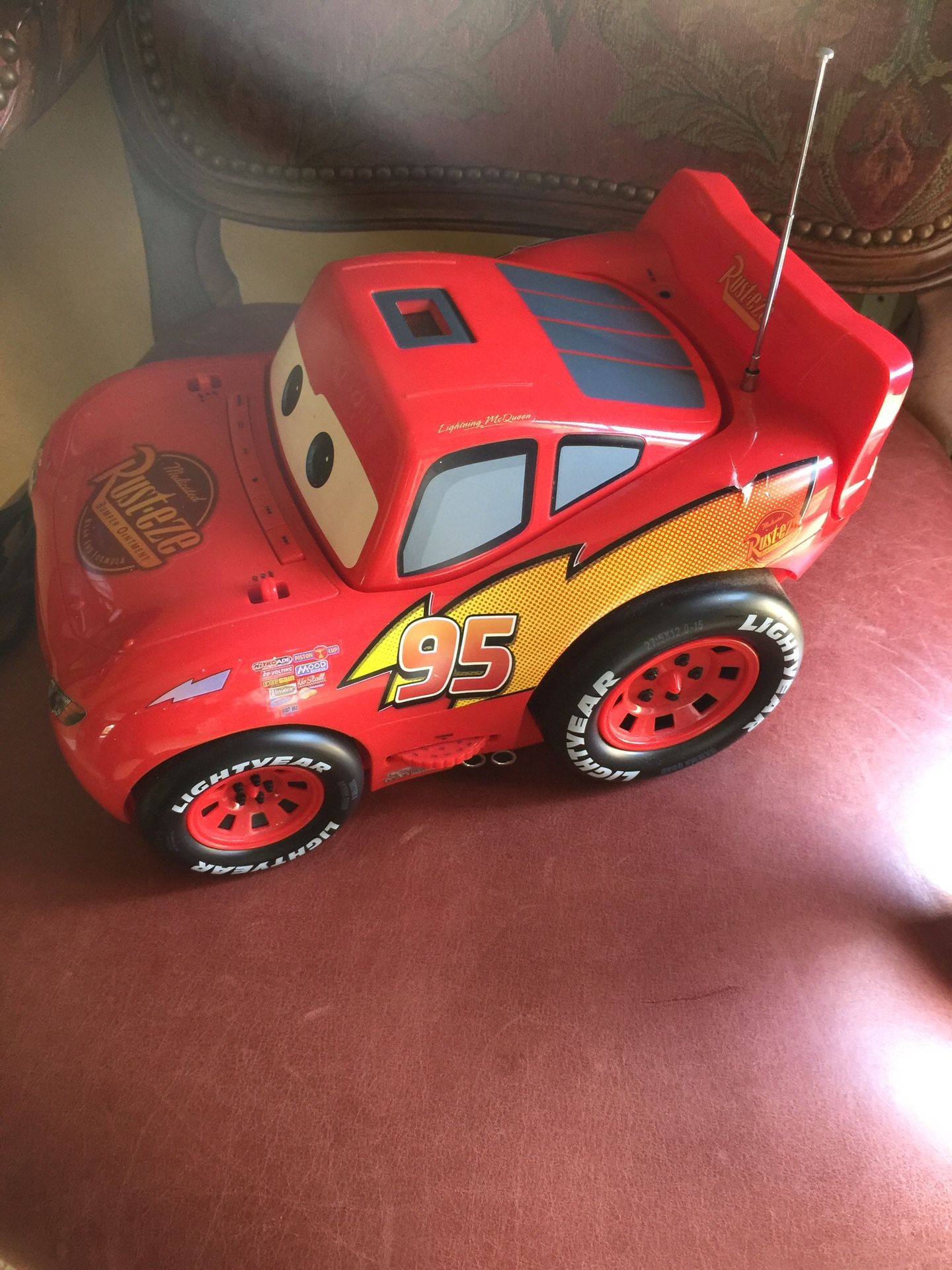 Disney cars CD/FM/AM player