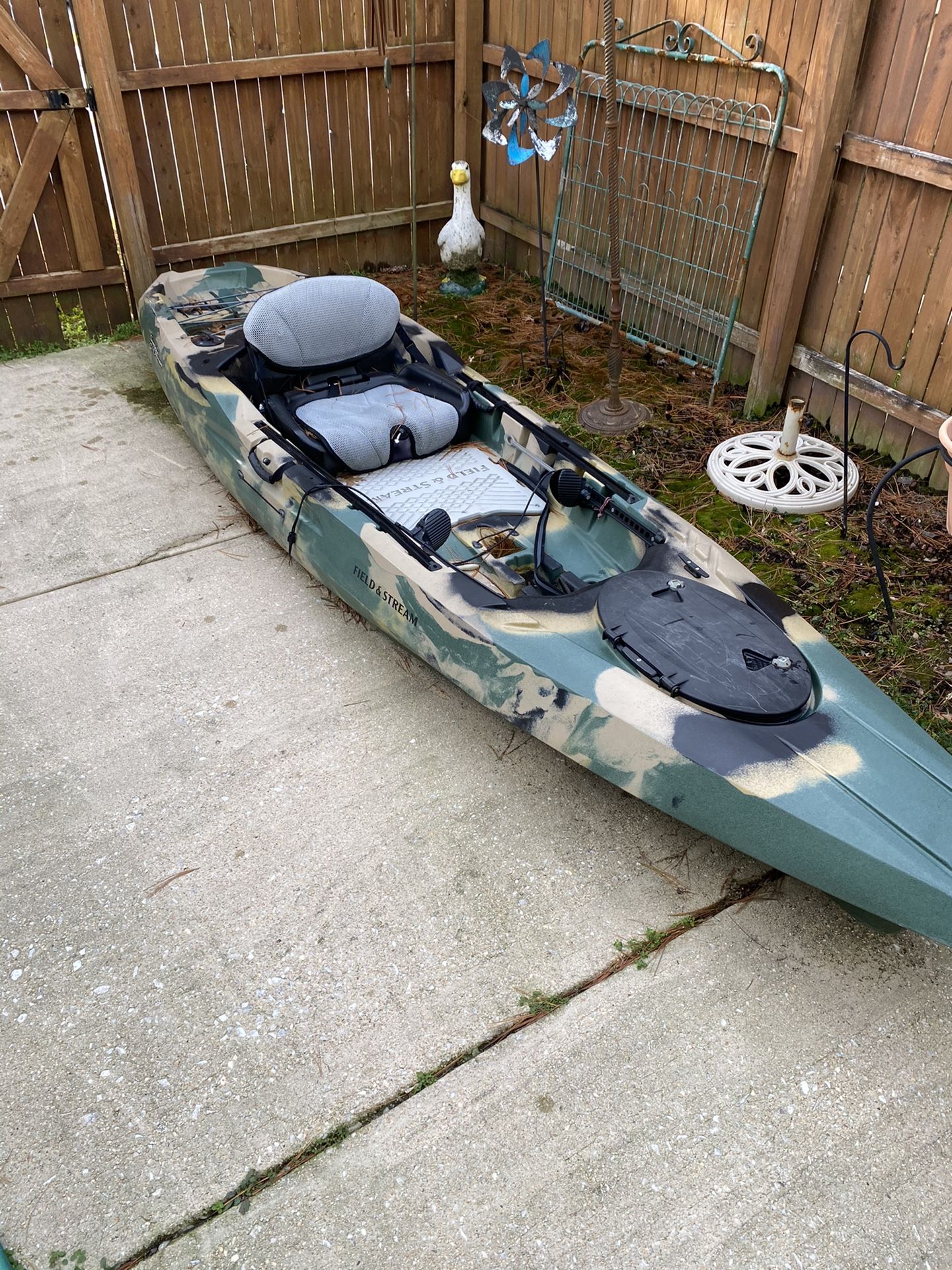 Field And Stream Fishing Kayak for Sale in Nottingham, MD OfferUp