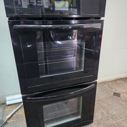 DOUBLE OVEN FRIGIDAIRE BRAND NEW 