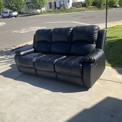 FREE DELIVERY - Beautiful Leather Recliner