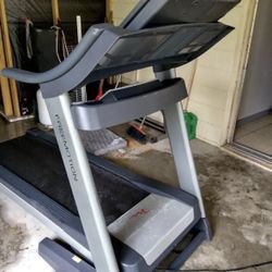 Free Motion Treadmill