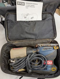 Ryobi Corded Palm Sander S652D - 1/4'' Sheet w/ Case Dust Bag & Carrying Case