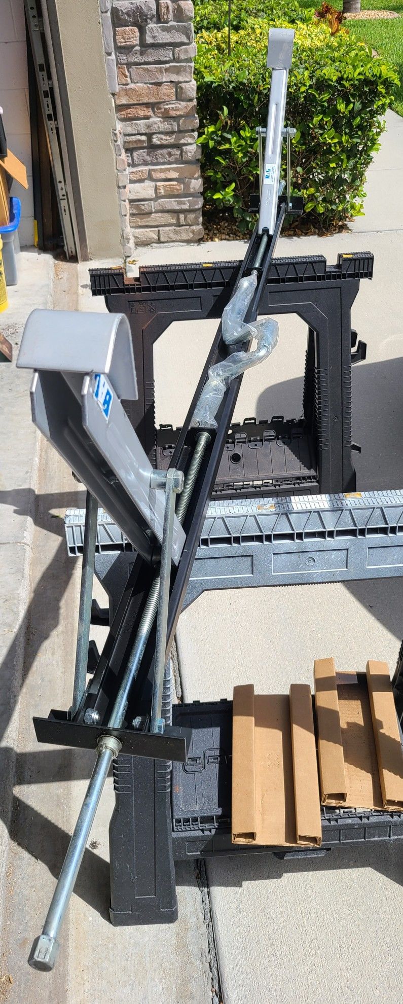*NEW* RV, Camper, or 5th wheel Stabilizing Jack