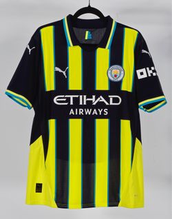 Manchester City 2024/25 Away Jersey Men’s Large NEW WITH TAGS