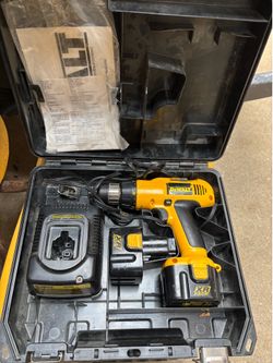 DeWalt Cordless Drill kit