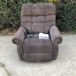 Powerlift Recliner with Remote Control 