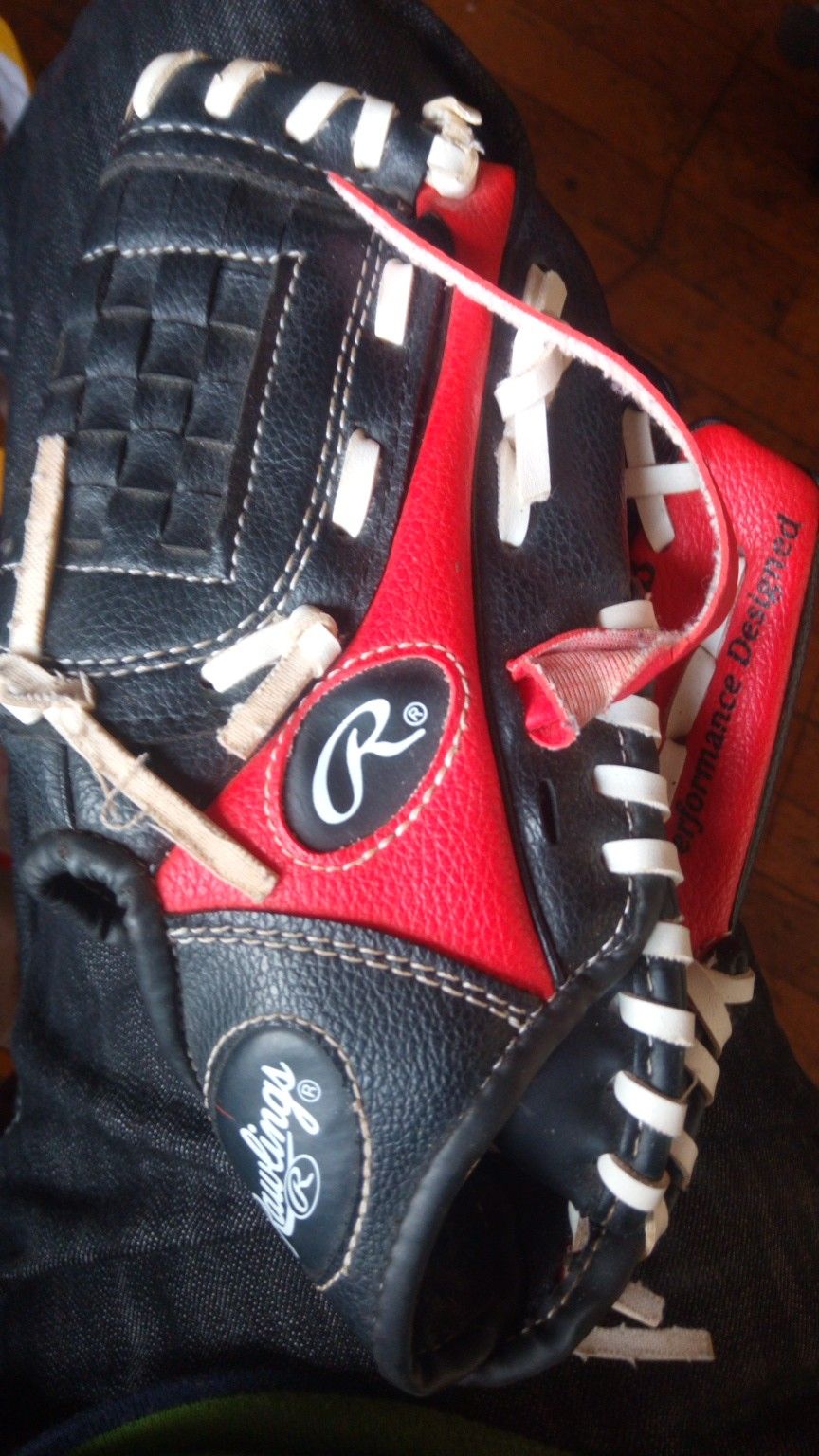 Rawlings kids baseball glove