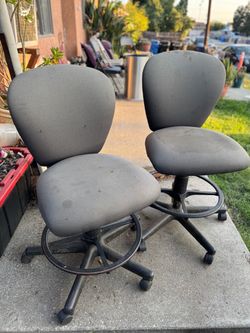 Heavy Duty swivel and adjustable chairs with pedestals
