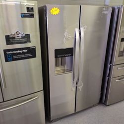 WHIRLPOOL SIDE BY SIDE REFRIGERATOR OPEN BOX ITEM VOKAG