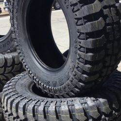 LT265/70R17 10 Ply M/T