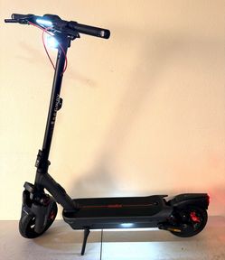 Segway Max G3 Electric Scooter w/ 28 mph Max Speed and 50 Mile Range - Black