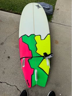 Awesome  board great condition leash and board bag included.