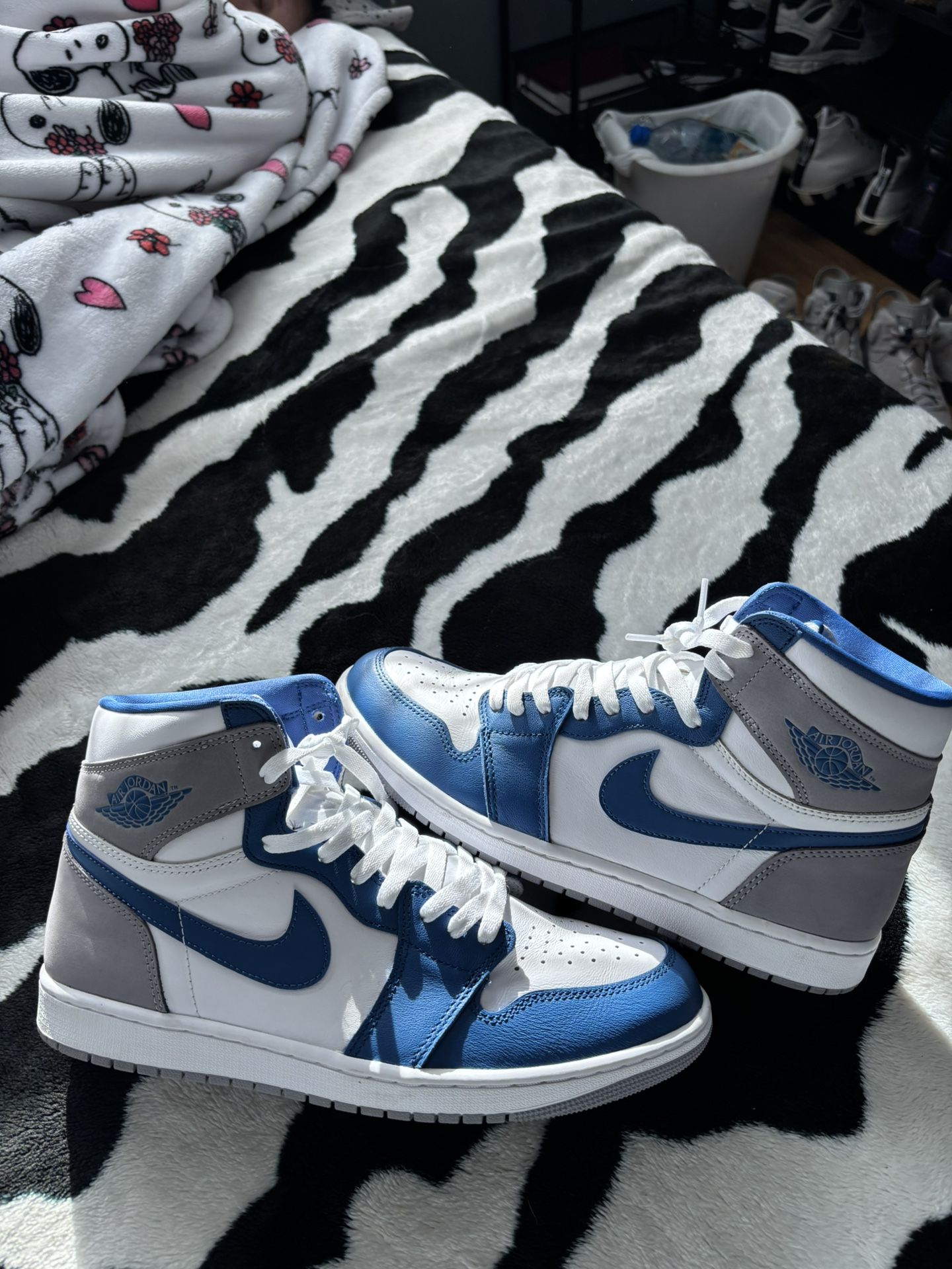 Jordan 1 True Blue