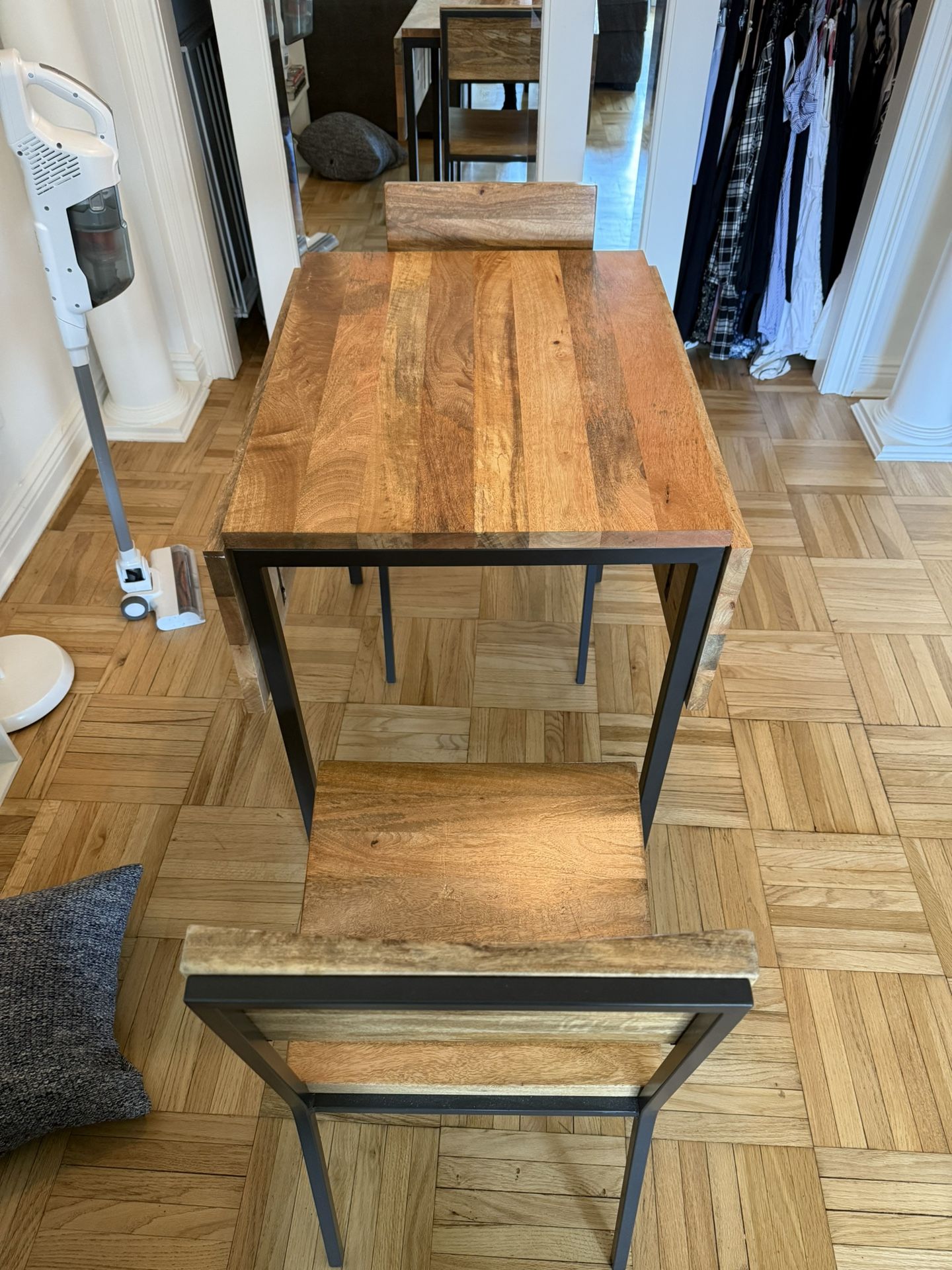 Box Frame Drop Leaf Extendable Table 