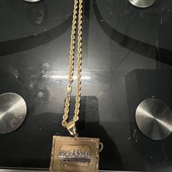 10k Rope With Last Supper pendant  