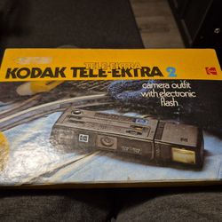 Vintage KODAK TELE-EKTRA 2  w/Electronic Flash