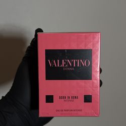 Valentino Perfume