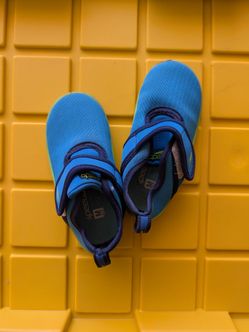 Speedo Water Shoes (Kids Medium)