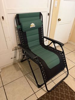 Mint Condition Zero Gravity Lounge Chair – Folding Outdoor Recliner