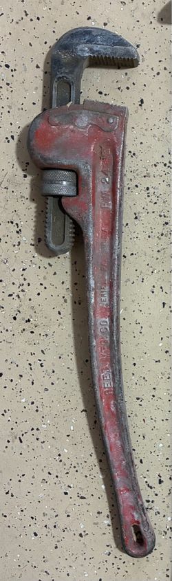 Pipe Wrench – 24” Reed