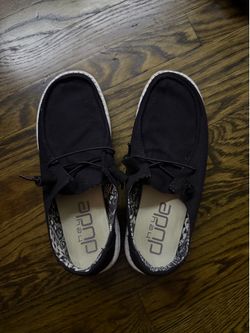 Hey Dudes size 9 women