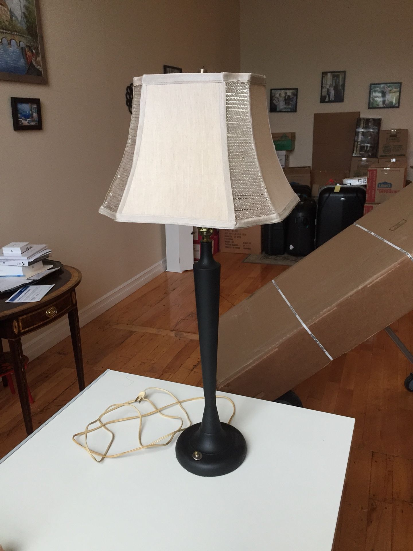 Antique Lamp. Classic style. Brass. Excellent condition. 32.5inches tall.