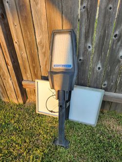 Outdoor solar lamp