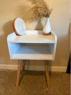 White night stand