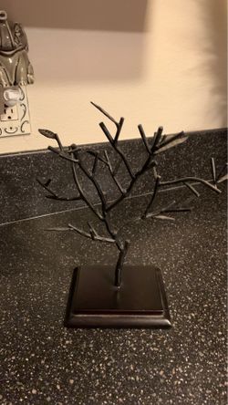 Jewelry holder
