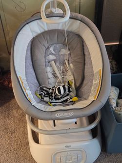 Graco Sense2Soothe baby swing + co sleeper