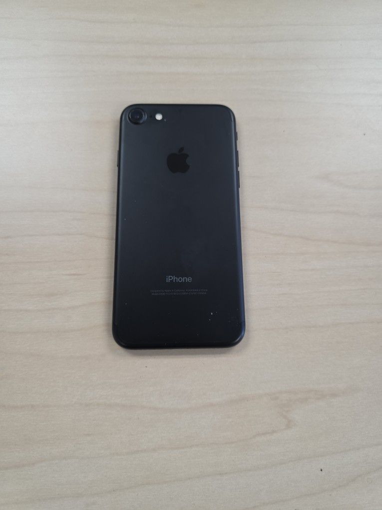 IPHONE 7 32GB. UNLOCK FOR ANY SIM