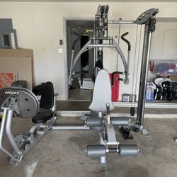 Hoist V4 Elite With Leg Press
