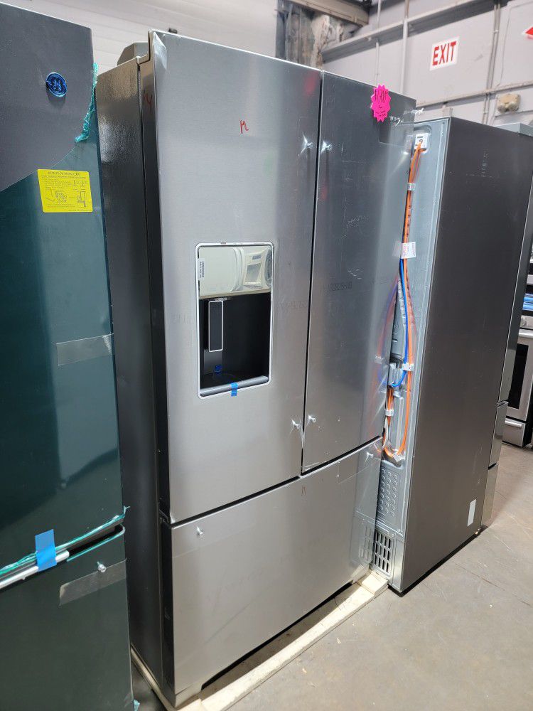 New Scratch And Dent Whirlpool 36in French Door Fridge Stainless Steel 6-months Warranty 