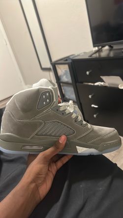 Wolf Grey 5s Size 11