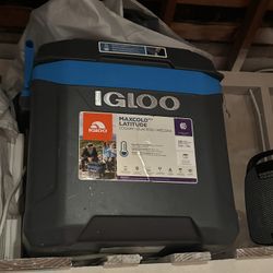Igloo Cooler 98 Cans 