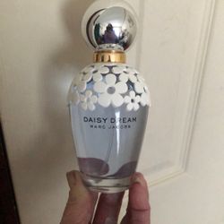 New Full Bottle Of Marc Jacobs Daisy Dream 