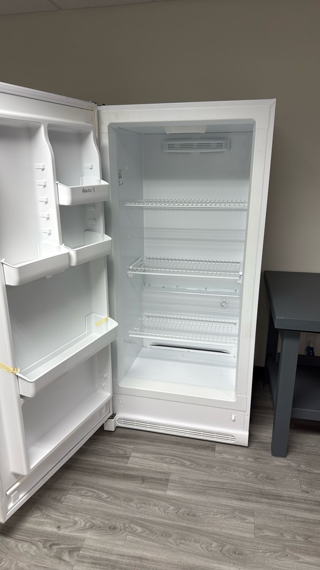 Fridge Or Freezer 6’x34”