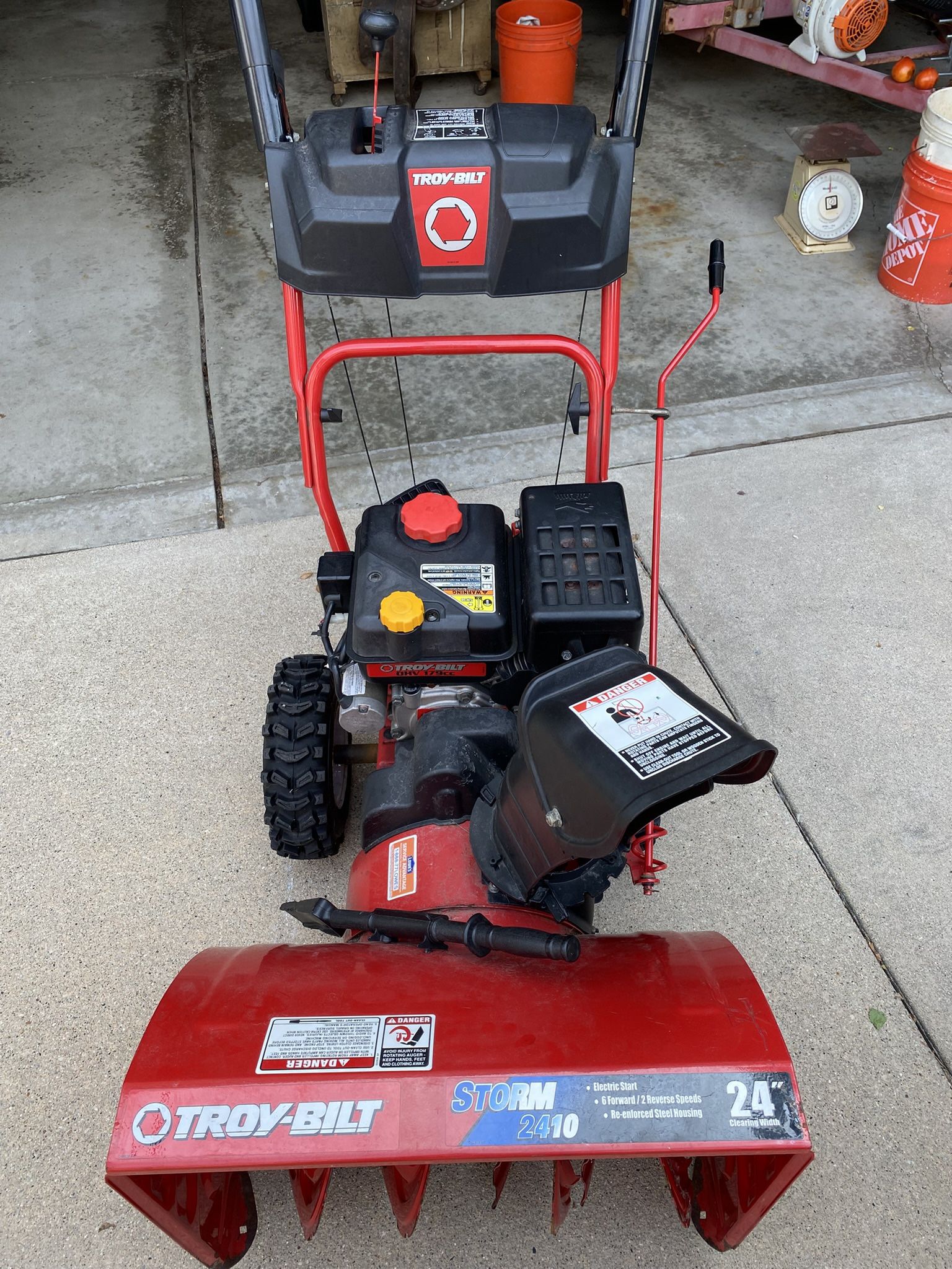 Troy Bilt Snow 2410