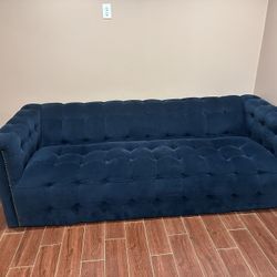 Like New Blue Diana sofa’s and Chaise 