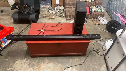 Soundbar and Subroofer