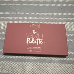 FREE-Mixed  lot of luxury beauty :Ciate The Velvete palettte  , KVD, Jaclyn cosmetics, etc.