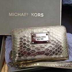 Michael Kors Wristlet
