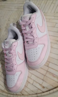 Nike  sneakers size 5.5y