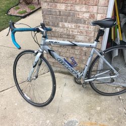 Giant OCR3 Road Bike - Bicycle 