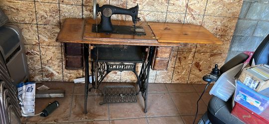 Antique Singer Treadle Sewing Machine with Wood Cabinet