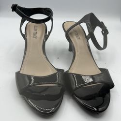 Ellen Tracy Eva Sandals Black read below Look At Pics.  There is some peeling in the inner material of the sandals. No wear on heels or sole. Look at 