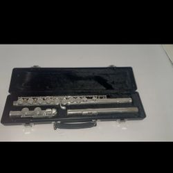 Gemeinhardt Artisan AFL-200 Student Flute With Essential Elements Flute Book 2