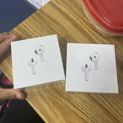 Airpod 4’s 